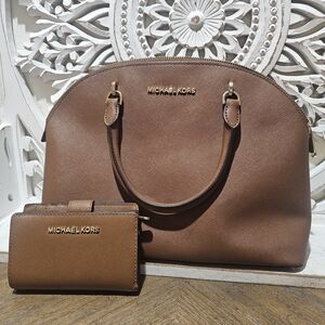 Michael Kors Brown Handbag & Wallet Set